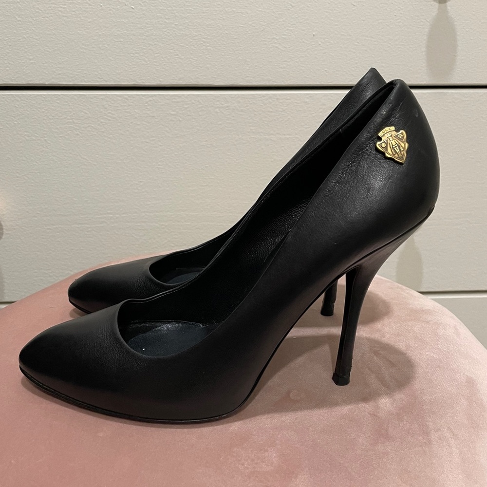 Gucci Classic Leather Pumps